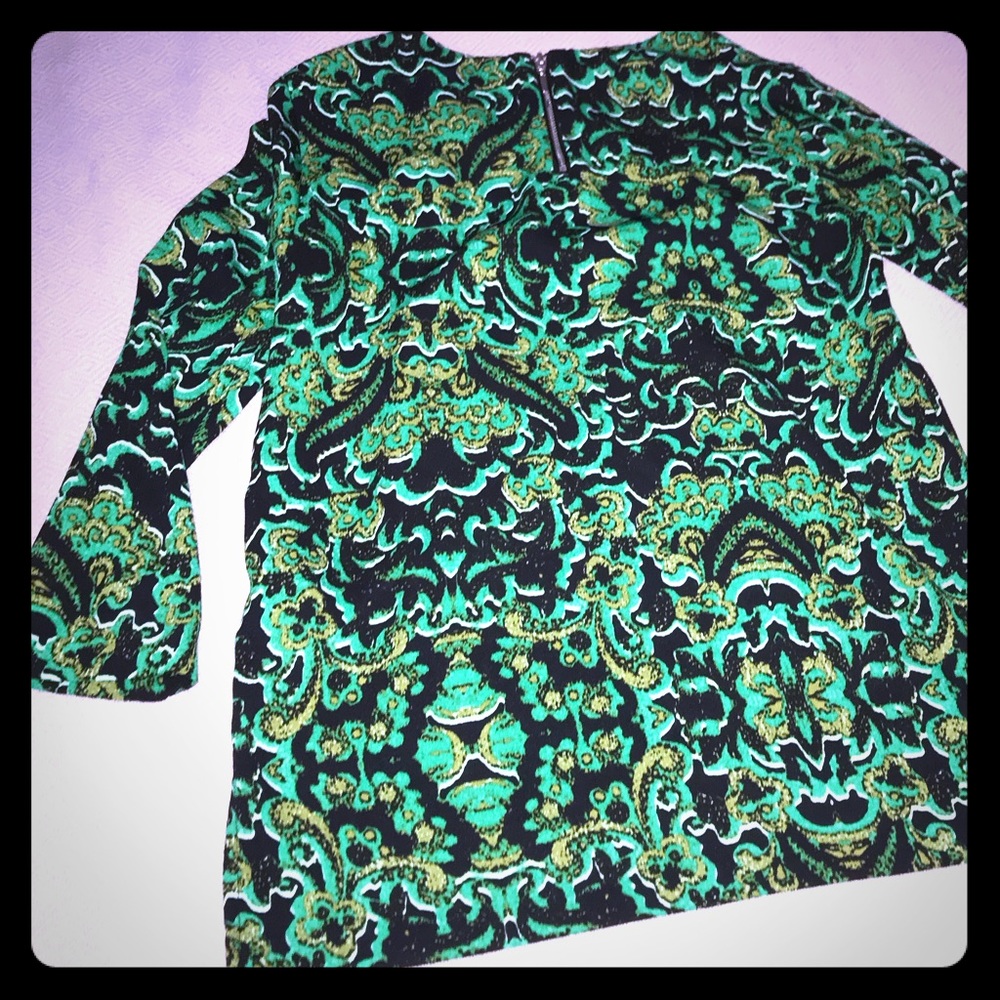 H&M green and black print top